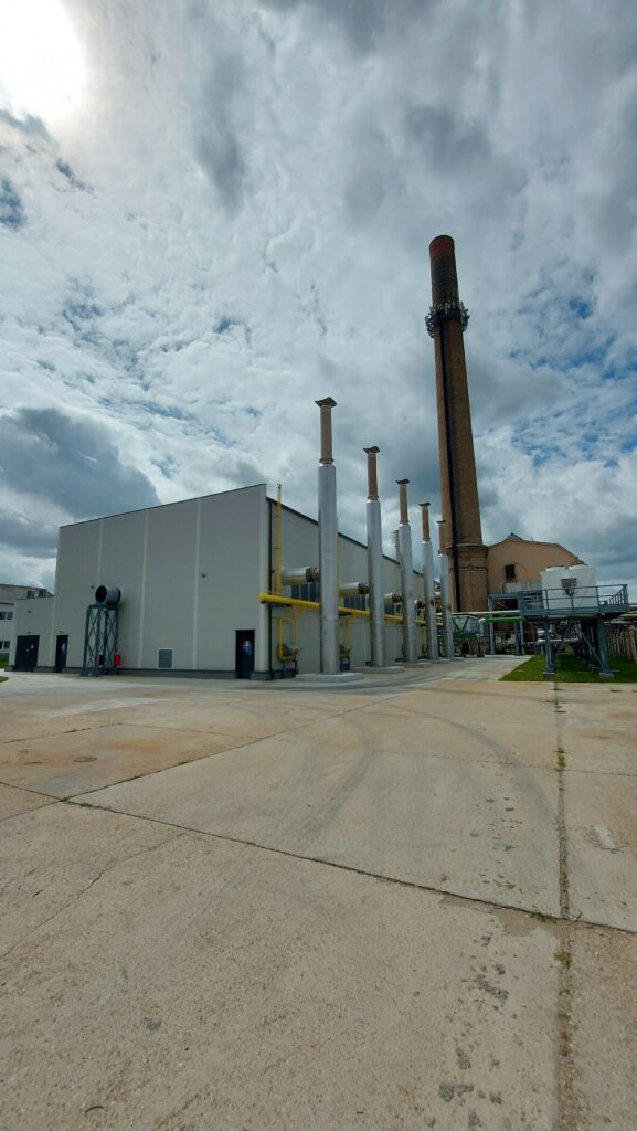 A Győri erőmű jelenlegi energiatermelő kapacitása 12 MW villamos és 114 MW hő teljesítmény.